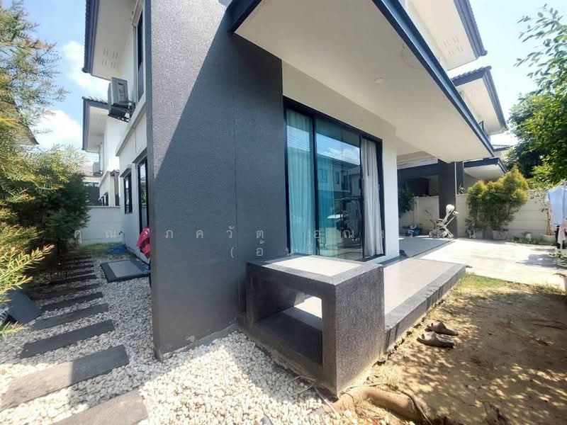 Grand Britania Khukhot Station : แกรนด์ บริทาเนีย คูคต สเตชั่น, ปทุมธานี, ลำลูกกา, ลำลูกกา, ปทุมธานี, 150 ตร.ม., บ้านแฝด ขาย, โดย คุณ ภควัต อุณหรัตน์ (อ้น), 500196634 - DDproperty.com