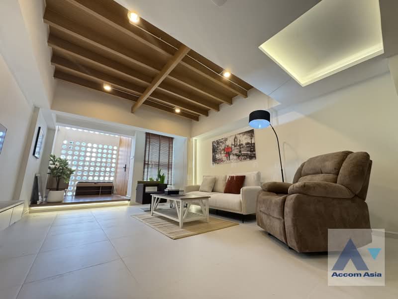 Fully Furnished, Newly renovated, Pet friendly, Bangkok, ปรีดีพนมยงค์, Phra Kanong Nua, Watthana, Bangkok, 2 Bedrooms, 170 sqm, Single Detached House For Rent, by บริษัท แอคคอม เอเซีย จำกัด, 500196642 - DDproperty.com