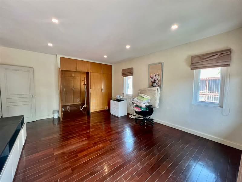 Grand Canal Prachachuen, Nonthaburi, Prachachuen Road, Bang Talat, Pak Kret, Nonthaburi, 4 Bedrooms, 300 sqm, Single Detached House For Sale, by คุณ วนิดา ศิริสุขชัยวุฒิ (ดา), 500196664 - DDproperty.com