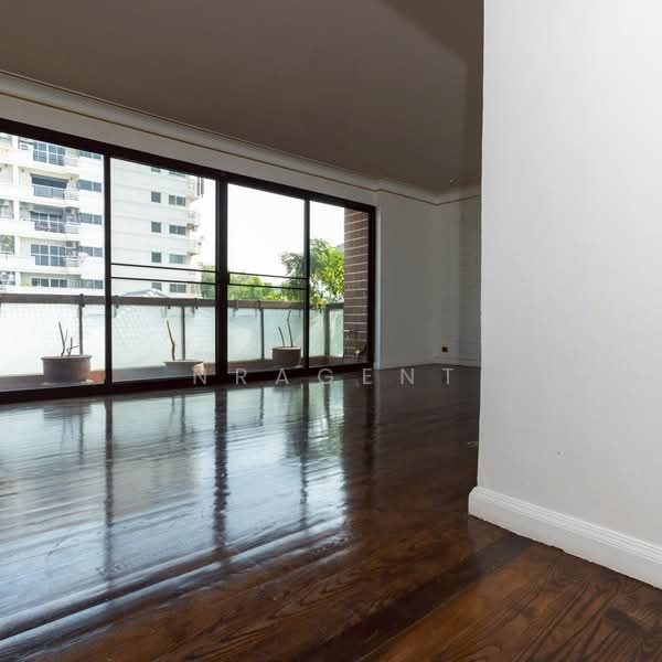 บ้านเดี่ยว ย่านสาทร–เย็นอากาศ, Bangkok, Chong Nonsi, Yan Nawa, Bangkok, 5 Bedrooms, 350 sqm, Single Detached House For Sale, by NRagent, 500196693 - DDproperty.com