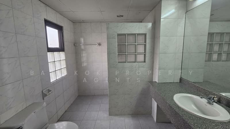 Liang Garden, Bangkok, 218 Soi Sri Nakhon Khwaeng, Chong Nonsi, Yan Nawa, Bangkok, 3 Bedrooms, 180 sqm, Condo For Rent, by BANGKOK PROPERTY AGENTS, 500196703 - DDproperty.com