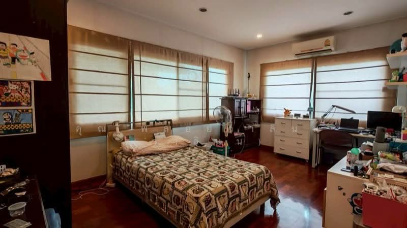 Laddarom Ratchapruek Rattanathibet 2, Nonthaburi, 99 Moo 1 Om Kret, Om Kret, Pak Kret, Nonthaburi, 5 Bedrooms, 550 sqm, Single Detached House For Sale, by คุณ พลอยวาลินน์ (วาลินน์), 500196713 - DDproperty.com