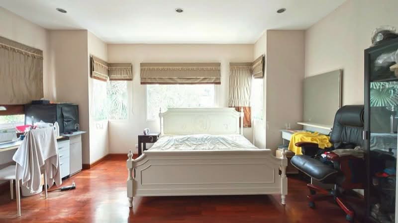 Laddarom Ratchapruek Rattanathibet 2, Nonthaburi, 99 Moo 1 Om Kret, Om Kret, Pak Kret, Nonthaburi, 5 Bedrooms, 550 sqm, Single Detached House For Sale, by คุณ พลอยวาลินน์ (วาลินน์), 500196713 - DDproperty.com