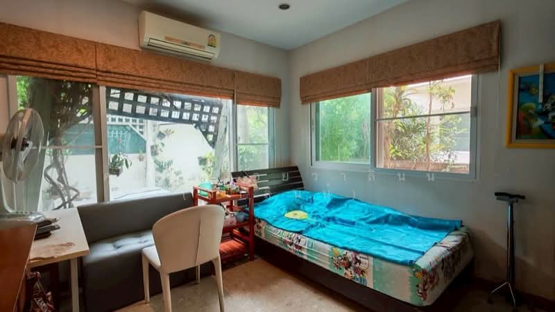 Laddarom Ratchapruek Rattanathibet 2, Nonthaburi, 99 Moo 1 Om Kret, Om Kret, Pak Kret, Nonthaburi, 5 Bedrooms, 550 sqm, Single Detached House For Sale, by คุณ พลอยวาลินน์ (วาลินน์), 500196713 - DDproperty.com