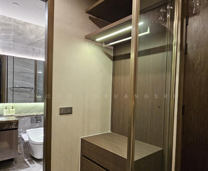 The Esse Sukhumvit 36, Bangkok, Soi Sukhumvit 36, Sukhumvit Road, Phra Kanong, Khlong Toei, Bangkok, 1 Bedroom, 38 sqm, Condo For Rent, by Phoom Imruangsri, 500196749 - DDproperty.com