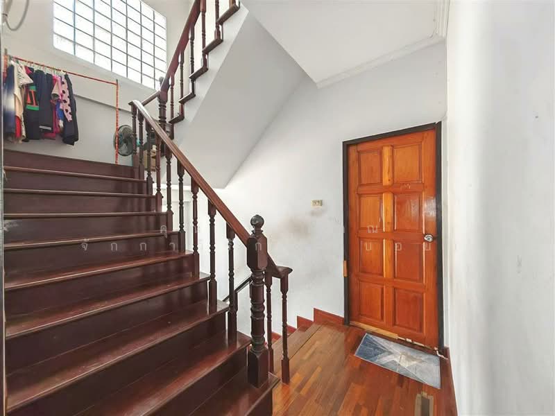 อาคารพาณิชย์ 3 ชั้น 36 ตร.ว. หมู่บ้านมัณทิรา (สะพานสูง) ซอยเคหะร่มเกล้า78, กรุงเทพ, สะพานสูง, สะพานสูง, กรุงเทพ, 250 ตร.ม., ตึกแถว-อาคารพาณิชย์ ขาย, โดย คุณ กันตภณ จักกาวิรักษ์ (บอย), 500196784 - DDproperty.com