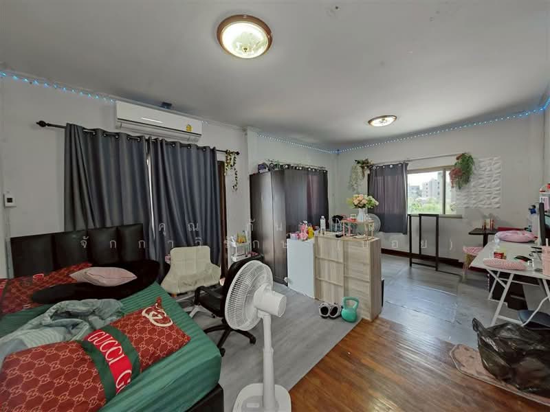 อาคารพาณิชย์ 3 ชั้น 36 ตร.ว. หมู่บ้านมัณทิรา (สะพานสูง) ซอยเคหะร่มเกล้า78, Bangkok, Saphan Sung, Saphan Sung, Bangkok, , 250 sqm, Shophouse For Sale, by คุณ กันตภณ จักกาวิรักษ์ (บอย), 500196784 - DDproperty.com