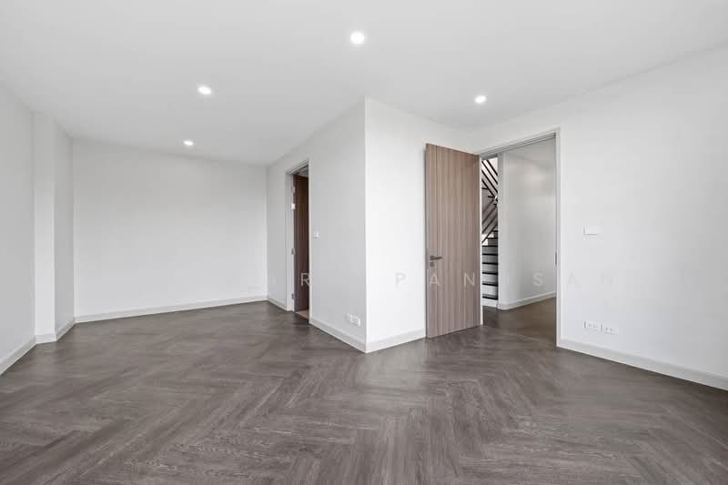 The Zenith, Bangkok, ซอย โรจนมิน, Wang Thonglang, Wang Thonglang, Bangkok, 3 Bedrooms, 400 sqm, Semi-Detached House (Twin House) For Rent, by Achiwara Panusan, 500196809 - DDproperty.com