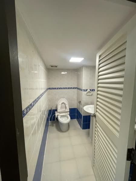 D.S. Tower 2 Sukhumvit 39, Bangkok, Soi Sukhumvit 39, Khlong Tan Nua, Watthana, Bangkok, 3 Bedrooms, 280 sqm, Condo For Rent, by Sakan Akkara-aektalin, 500196817 - DDproperty.com