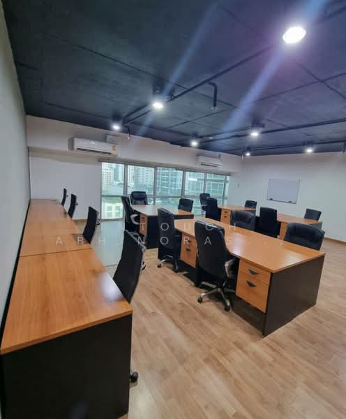 Sukhumvit Suite : สุขุมวิท สวีท, กรุงเทพ, 19 ซอยสุขุมวิท 13, คลองเตยเหนือ, วัฒนา, กรุงเทพ, 125 ตร.ม., คอนโด ขาย, โดย Intouch Abhinorasaeth, 500196895 - DDproperty.com