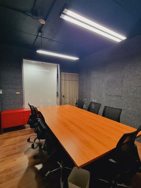 Sukhumvit Suite : สุขุมวิท สวีท, กรุงเทพ, 19 ซอยสุขุมวิท 13, คลองเตยเหนือ, วัฒนา, กรุงเทพ, 125 ตร.ม., คอนโด ขาย, โดย Intouch Abhinorasaeth, 500196895 - DDproperty.com