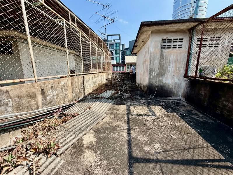 อาคารพาณิชย์ 3.5 ชั้น 11.4 ตร.ว. อาคารพาณิชย์ อยู่ในตลาดบางเขน ถนนพหลโยธิน, Bangkok, Sena Nikhom, Chatuchak, Bangkok, , 100 sqm, Shophouse For Sale, by คุณ วนิดา ศิริสุขชัยวุฒิ (ดา), 500196910 - DDproperty.com