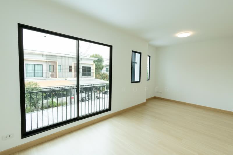 The Connect Suanluang-Onnut, Bangkok, Soi 67, Chalerm Phrakiat Rama 9 Road, Prawet, Prawet, Bangkok, 3 Bedrooms, 100 sqm, Townhouse For Sale, by Connex Property, 500196919 - DDproperty.com