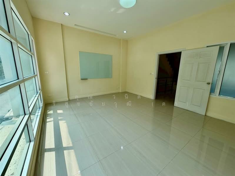 โครงการพรีเมี่ยม เพลส9 (Premium Place9), กรุงเทพ, ลาดพร้าว, ลาดพร้าว, กรุงเทพ, 130 ตร.ม., ทาวน์เฮ้าส์ ขาย, โดย คุณ วนิดา ศิริสุขชัยวุฒิ (ดา), 500196938 - DDproperty.com