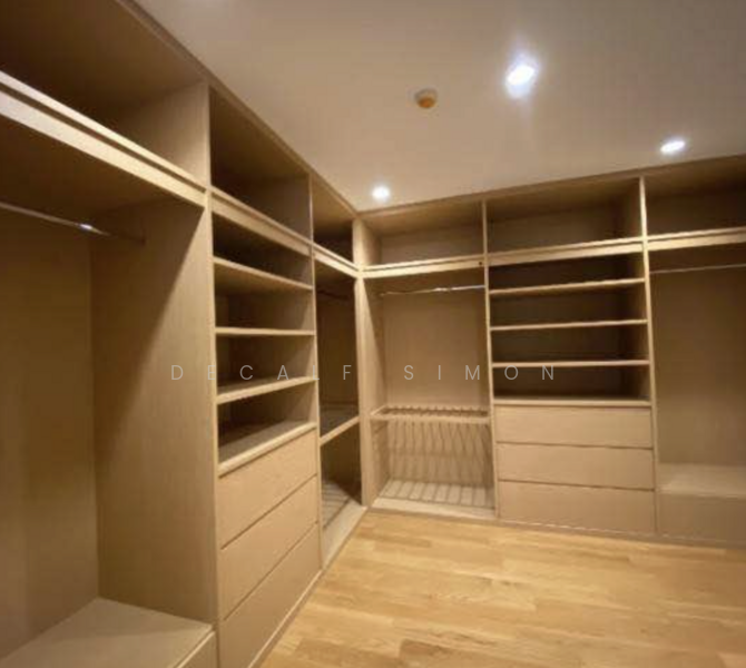 Vana Residence Sukhumvit 26, Bangkok, 38 Soi Attrakravee1, Sukhumvit 26 Road, Khong Tan, Khlong Toei, Bangkok, 4 Bedrooms, 380 sqm, Condo For Rent, by Decalf Simon, 500197034 - DDproperty.com