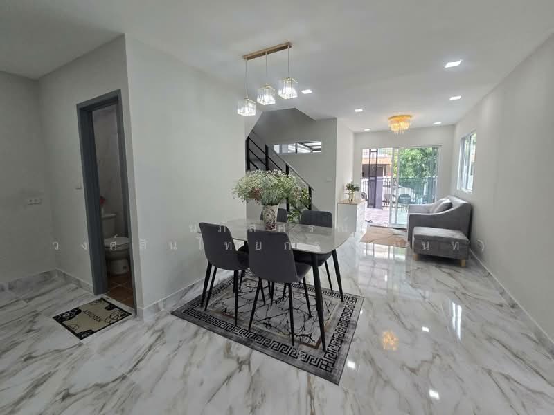 Pruksa Town Nexts Ramindra-Wongwaen : พฤกษาทาวน์ เน็กซ์ รามอินทรา-วงแหวนฯ, กรุงเทพ, ถนนพระยาสุเรนทร์, บางชัน, คลองสามวา, กรุงเทพ, 100 ตร.ม., ทาวน์เฮ้าส์ ขาย, โดย นภัสศรณ์ วงศ์สินไทยกร (นันท์), 500197069 - DDproperty.com