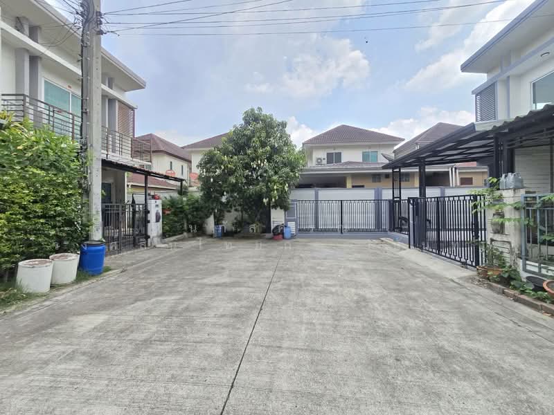 Pruksa Town Nexts Ramindra-Wongwaen, Bangkok, Phraya Suren Road, Bang Chun, Khlong Sam Wa, Bangkok, 4 Bedrooms, 100 sqm, Townhouse For Sale, by นภัสศรณ์ วงศ์สินไทยกร (นันท์), 500197069 - DDproperty.com