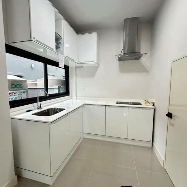 Baan Klang Muang Ramintra 83 Station : บ้านกลางเมือง รามอินทรา 83 สเตชั่น, กรุงเทพ, 16 ถ.กาญจนาภิเษก, รามอินทรา, คันนายาว, กรุงเทพ, 218 ตร.ม., ทาวน์เฮ้าส์ ให้เช่า, โดย Trinnaya Dungsirisangthong, 500197090 - DDproperty.com