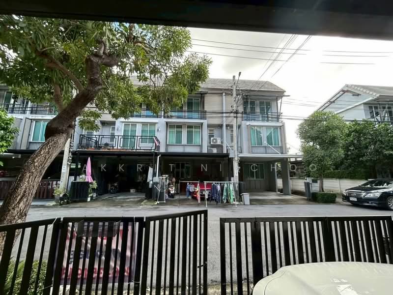 Areeya Daily Kaset-Nawamintr : อารียา เดลี่ เกษตร-นวมินทร์, กรุงเทพ, ถนนลาดปลาเค้า, จรเข้บัว, ลาดพร้าว, กรุงเทพ, 160 ตร.ม., ทาวน์เฮ้าส์ ขาย, โดย Jakkrit Nilchoo, 500197140 - DDproperty.com