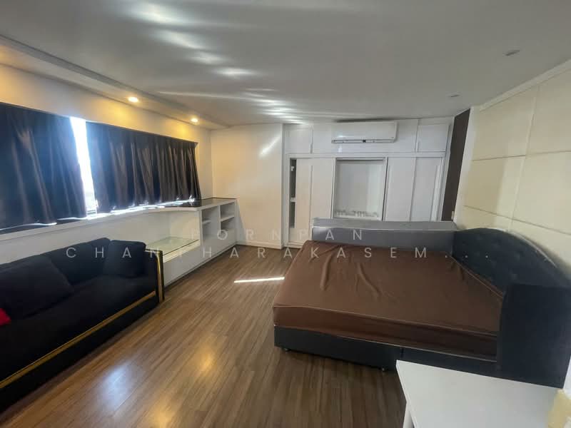 President Park Sukhumvit 24, Bangkok, 99 Sukhumvit 24 Alley, Khlongtoei Nua, Watthana, Bangkok, 3 Bedrooms, 223 sqm, Condo For Rent, by Pornpan Chantharakasemchai, 500197165 - DDproperty.com