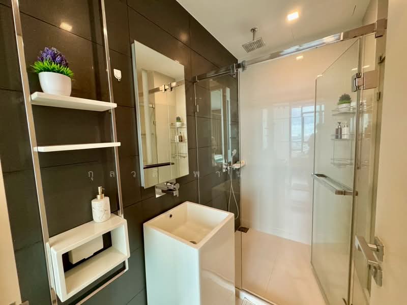 The Room BTS Wongwianyai, Bangkok, 44 KrungThonBuri Road, Khlong Ton Sai, Khlong San, Bangkok, 1 Bedroom, 44 sqm, Condo For Sale, by กุลวดี พานทอง, 500197208 - DDproperty.com
