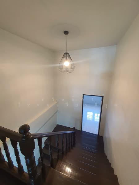 ทาวน์โฮม 3 ชั้น รีโนเวทใหม่ทั้งหลัง บรมราชชนนี 119 | 4 ห้องนอน 3 ห้องน้ำ เพดานสูง บ้านไม่ร้อน โครงสร, กรุงเทพ, บรมราชชนนี, ศาลาธรรมสพน์, ทวีวัฒนา, กรุงเทพ, 150 ตร.ม., ทาวน์เฮ้าส์ ขาย, โดย ภวิษย์พร โรจนเกียรติกุล, 500197217 - DDproperty.com