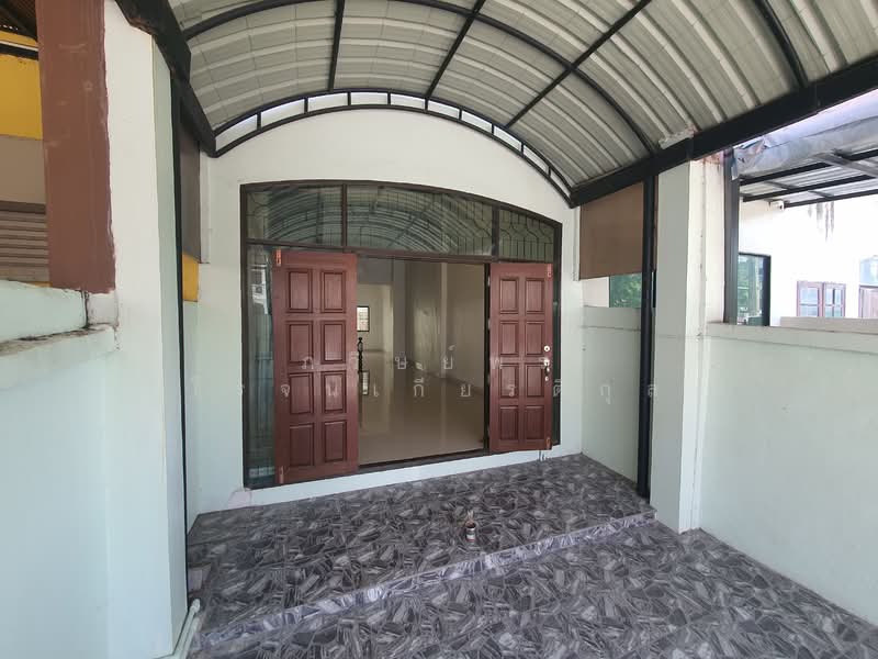 ทาวน์โฮม 3 ชั้น รีโนเวทใหม่ทั้งหลัง บรมราชชนนี 119 | 4 ห้องนอน 3 ห้องน้ำ เพดานสูง บ้านไม่ร้อน โครงสร, กรุงเทพ, บรมราชชนนี, ศาลาธรรมสพน์, ทวีวัฒนา, กรุงเทพ, 150 ตร.ม., ทาวน์เฮ้าส์ ขาย, โดย ภวิษย์พร โรจนเกียรติกุล, 500197217 - DDproperty.com