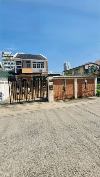 บ้านเดี่ยว ใกล้ MRT ลาดพร้าว, กรุงเทพ, จันทรเกษม, จตุจักร, กรุงเทพ, 200 ตร.ม., บ้านเดี่ยว ให้เช่า, โดย ปรินทร์ญาดา ชิณโชติ, 500197218 - DDproperty.com