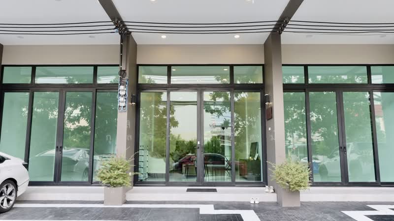 ขายโฮมออฟฟิศ 3 ชั้น โครงการใหม่ เทพารักษ์ ใช้วัสดุเกรดพรีเมี่ยม มีเพียง 8 ยูนิต ราคาพิเศษ WRK006, สมุทรปราการ, เทพารักษ์, เทพารักษ์, เมืองสมุทรปราการ, สมุทรปราการ, 204 ตร.ม., ตึกแถว-อาคารพาณิชย์ ขาย, โดย สิริกาญจน์ กุลจิราธีรัตม์, 500197235 - DDproperty.com