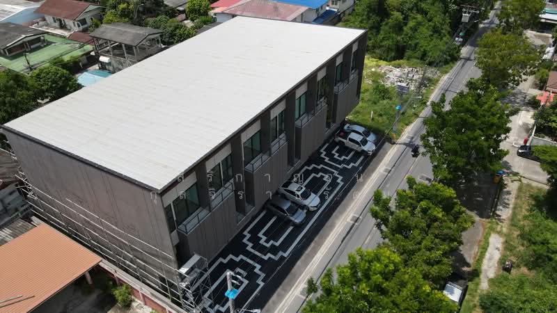 3-story home office for sale in a new project in Theparak area. Premium materials used throughout. O, Samut Prakan, เทพารักษ์, Thepharak, Muang Samut Prakarn, Samut Prakan, , 204 sqm, Shophouse For Sale, by สิริกาญจน์ กุลจิราธีรัตม์, 500197235 - DDproperty.com