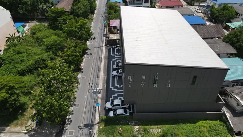 3-story home office for sale in a new project in Theparak area. Premium materials used throughout. O, Samut Prakan, เทพารักษ์, Thepharak, Muang Samut Prakarn, Samut Prakan, , 204 sqm, Shophouse For Sale, by สิริกาญจน์ กุลจิราธีรัตม์, 500197235 - DDproperty.com