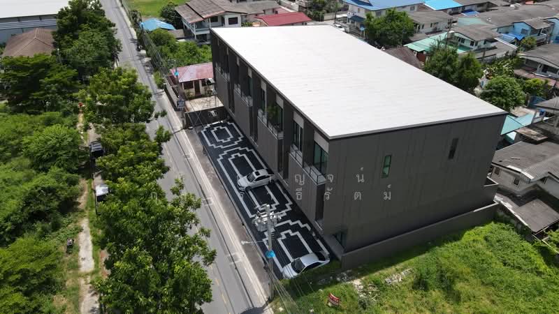 3-story home office for sale in a new project in Theparak area. Premium materials used throughout. O, Samut Prakan, เทพารักษ์, Thepharak, Muang Samut Prakarn, Samut Prakan, , 204 sqm, Shophouse For Sale, by สิริกาญจน์ กุลจิราธีรัตม์, 500197235 - DDproperty.com