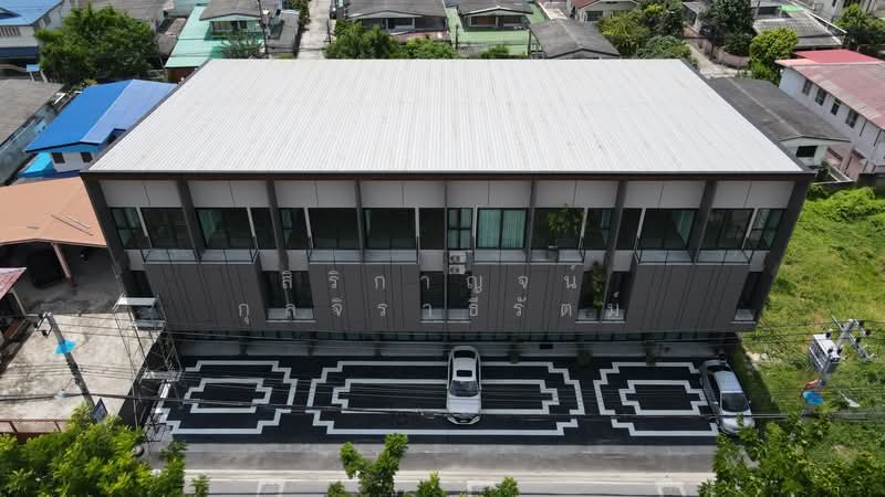 3-story home office for sale in a new project in Theparak area. Premium materials used throughout. O, Samut Prakan, เทพารักษ์, Thepharak, Muang Samut Prakarn, Samut Prakan, , 204 sqm, Shophouse For Sale, by สิริกาญจน์ กุลจิราธีรัตม์, 500197235 - DDproperty.com