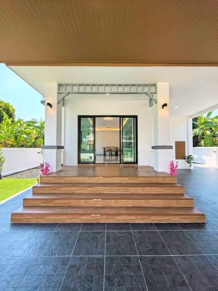 หมู่บ้านชัยพฤกษ์1 ถ.คุ้มเกล้า12, กรุงเทพ, คุ้มเกล้า, ลำปลาทิว, ลาดกระบัง, กรุงเทพ, 200 ตร.ม., บ้านเดี่ยว ขาย, โดย ณัฐฌาพัชร์ ณิชากรอัมพร, 500197294 - DDproperty.com