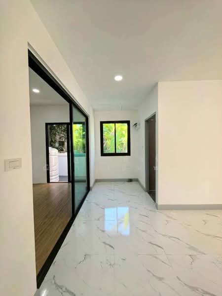 หมู่บ้านชัยพฤกษ์1 ถ.คุ้มเกล้า12, กรุงเทพ, คุ้มเกล้า, ลำปลาทิว, ลาดกระบัง, กรุงเทพ, 200 ตร.ม., บ้านเดี่ยว ขาย, โดย ณัฐฌาพัชร์ ณิชากรอัมพร, 500197294 - DDproperty.com