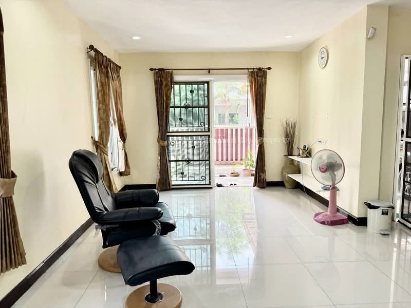 ให้เช่าบ้านเดี่ยว ม.เดอะทรี หนองยายบู่ ศรีราชา, Chon Buri (Pattaya), Nong - Kham, Si Racha, Chon Buri (Pattaya), 3 Bedrooms, 150 sqm, Single Detached House For Rent, by Dusit Saengfa, 500197326 - DDproperty.com