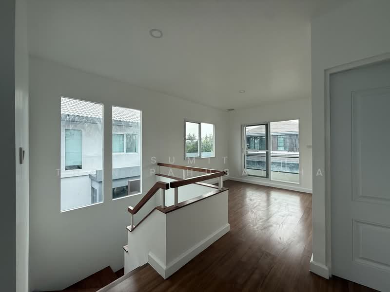 Mantana Kalapapruk-Wongwaen, Bangkok, 379 Kanchanaphisek Road, Lak Song, Bang Khae, Bangkok, 4 Bedrooms, 190 sqm, Single Detached House For Sale, by Sumit Thongpahusatcha, 500197337 - DDproperty.com