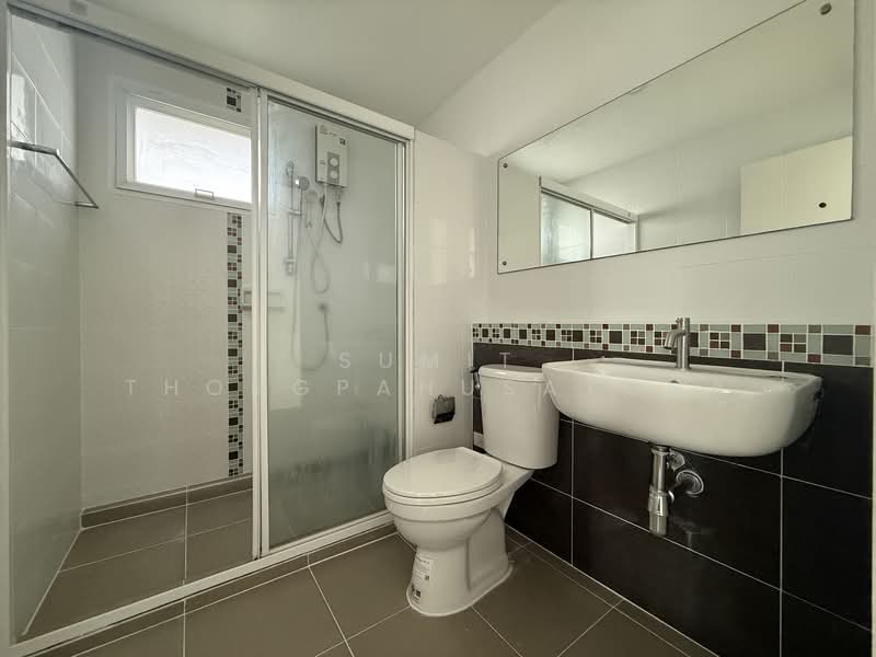 Mantana Kalapapruk-Wongwaen, Bangkok, 379 Kanchanaphisek Road, Lak Song, Bang Khae, Bangkok, 4 Bedrooms, 190 sqm, Single Detached House For Sale, by Sumit Thongpahusatcha, 500197337 - DDproperty.com