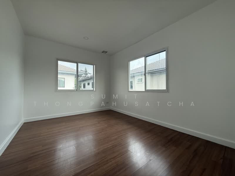 Mantana Kalapapruk-Wongwaen, Bangkok, 379 Kanchanaphisek Road, Lak Song, Bang Khae, Bangkok, 4 Bedrooms, 190 sqm, Single Detached House For Sale, by Sumit Thongpahusatcha, 500197337 - DDproperty.com