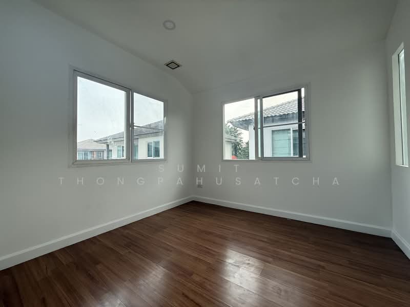 Mantana Kalapapruk-Wongwaen, Bangkok, 379 Kanchanaphisek Road, Lak Song, Bang Khae, Bangkok, 4 Bedrooms, 190 sqm, Single Detached House For Sale, by Sumit Thongpahusatcha, 500197337 - DDproperty.com