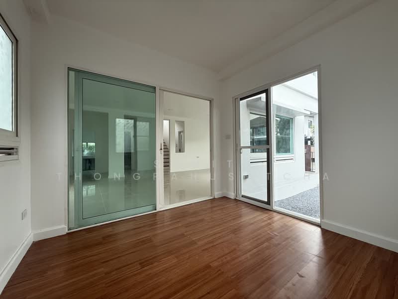 Mantana Kalapapruk-Wongwaen, Bangkok, 379 Kanchanaphisek Road, Lak Song, Bang Khae, Bangkok, 4 Bedrooms, 190 sqm, Single Detached House For Sale, by Sumit Thongpahusatcha, 500197337 - DDproperty.com