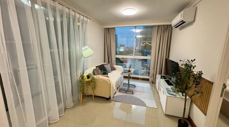 Chateau In Town Phaholyothin 11, Bangkok, Phaholyothin, Samsen Nai, Phaya Thai, Bangkok, 2 Bedrooms, 44 sqm, Condo For Sale, by Thanyalak Premputtiphan, 500197420 - DDproperty.com