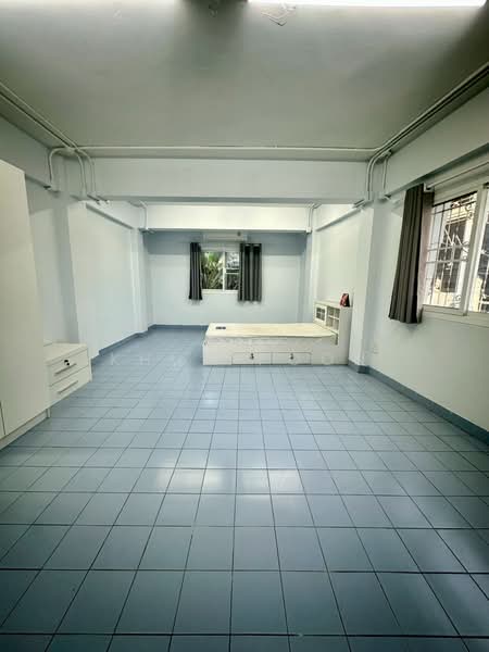 For Rent – 5.5-storey commercial building with a kitchen and beds in every room, located near BTS &, Samut Prakan, สุขุมวิท, Thepharak, Muang Samut Prakarn, Samut Prakan, , 365 sqm, Shophouse For Rent, by Khun Poon, 500197444 - DDproperty.com