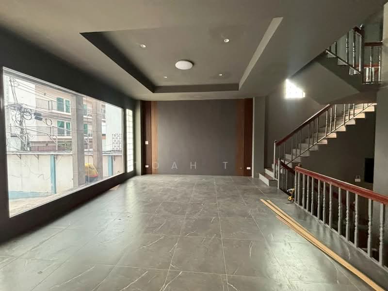 อาคารให้เช่า เอกมัย พระโขนง สุขุมวิท : Buildings for rent in Ekkamai, Phra Khanong, and Sukhumvit., Bangkok, Khlong Tan Nua, Watthana, Bangkok, , 800 sqm, Shophouse For Rent, by TOAH T., 500197445 - DDproperty.com