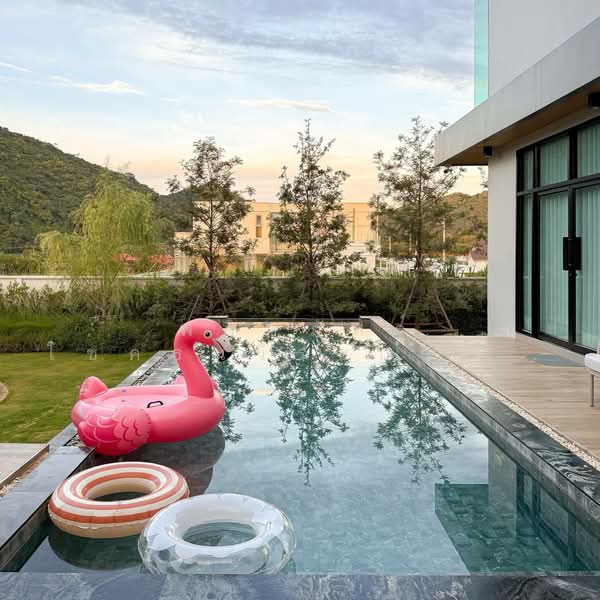 ขายบ้านเขาใหญ่ วิวสวย บรรยากาศดี พร้อมอยู่ ในทำเลดีวิวสวย ราคา 16.9 ล้านบาท 200ตรว., Nakhon Ratchasima, Nong Nam Sang, Pak Chong, Nakhon Ratchasima, 3 Bedrooms, 354 sqm, Villa For Sale, by พลิศภัสร์ โชคธนวีระกานต์, 500197456 - DDproperty.com