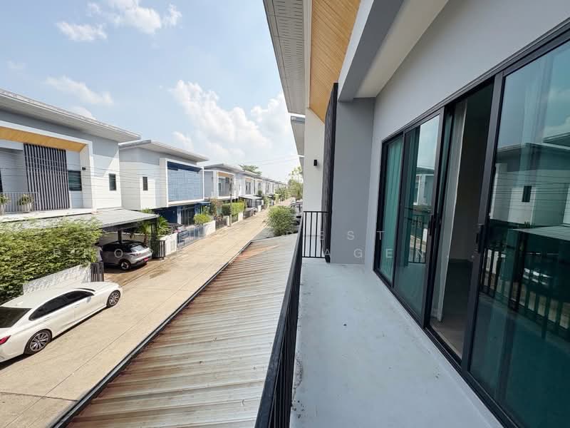 Chewarom Rangsit - Don Mueang : ชีวารมย์ รังสิต-ดอนเมือง, ปทุมธานี, ถนน รังสิต - นครนายก, ประชาธิปัตย์, ธัญบุรี, ปทุมธานี, 140 ตร.ม., บ้านเดี่ยว ขาย, โดย The Best Property Agent ติ๋ว, 500197461 - DDproperty.com