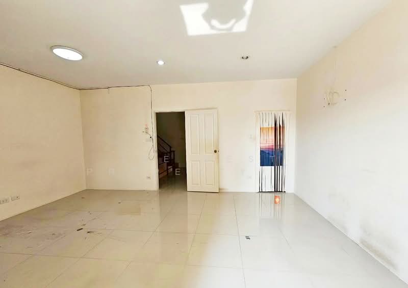 โครงการเดอะแกรนด์ สุขุมวิท (TheGrand Sukhumvit), Chon Buri (Pattaya), Huai Kapi, Muang Chon Buri, Chon Buri (Pattaya), 3 Bedrooms, 120 sqm, Townhouse For Sale, by The Best Property ปุ้ย, 500197466 - DDproperty.com