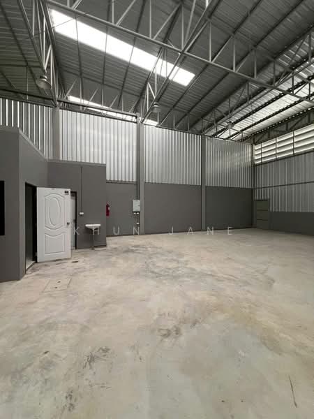 Warehouse and Office for Rent in Pracha Uthit, Samut Prakan (SPSJP208), Samut Prakan, ประชาอุทิศ90, Ban Khlong Suan, Phra Samut Jadee, Samut Prakan, , 200 sqm, Warehouse/Factory For Rent, by Khun Jane, 500197545 - DDproperty.com