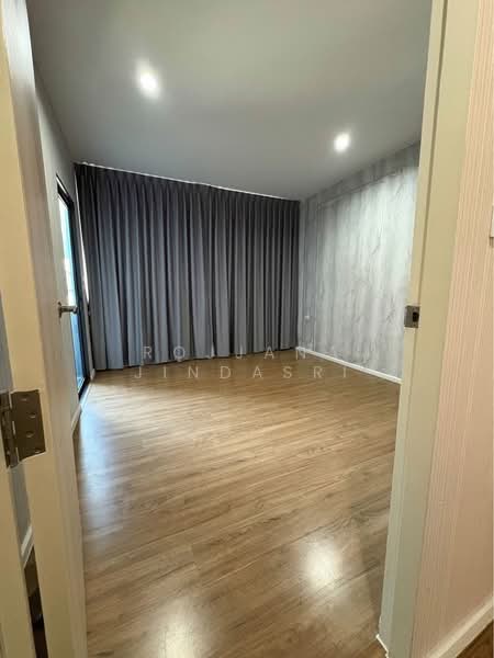 Baan Klang Muang Ramintra-Watcharapol, Bangkok, Chalong Rat Expressway, O-Ngoen, Sai Mai, Bangkok, 3 Bedrooms, 160 sqm, Townhouse For Rent, by Rojjana Jindasri, 500197553 - DDproperty.com