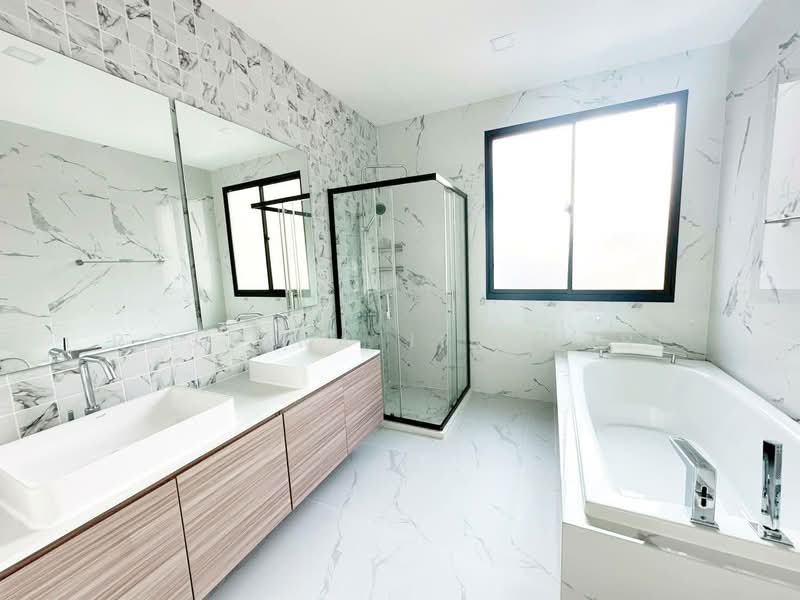 Patio Ratchayothin, Bangkok, Phahonyothin 32, Chan Kasem, Chatuchak, Bangkok, 3 Bedrooms, 267 sqm, Townhouse For Rent, by Rojjana Jindasri, 500197566 - DDproperty.com